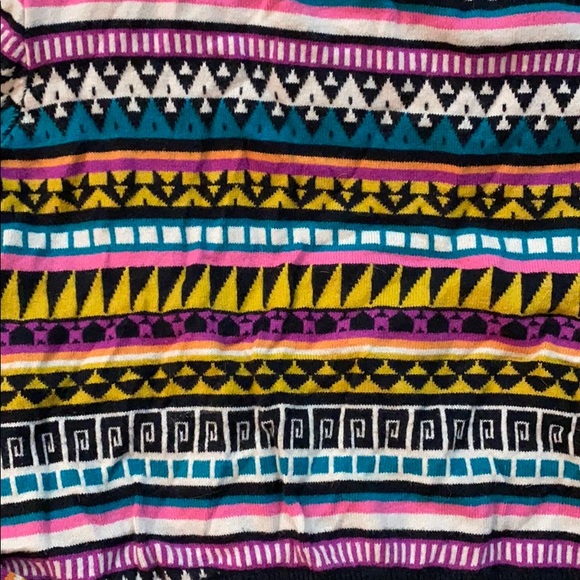 90s inspired cropped sweater - Picture 4 of 5